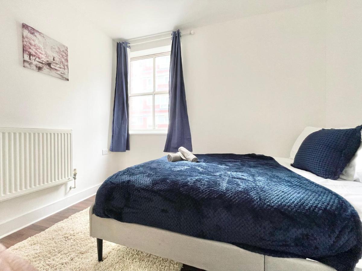 Town Centre Flat- Great For Contractors - Sleeps 4 - Free Parking Southampton