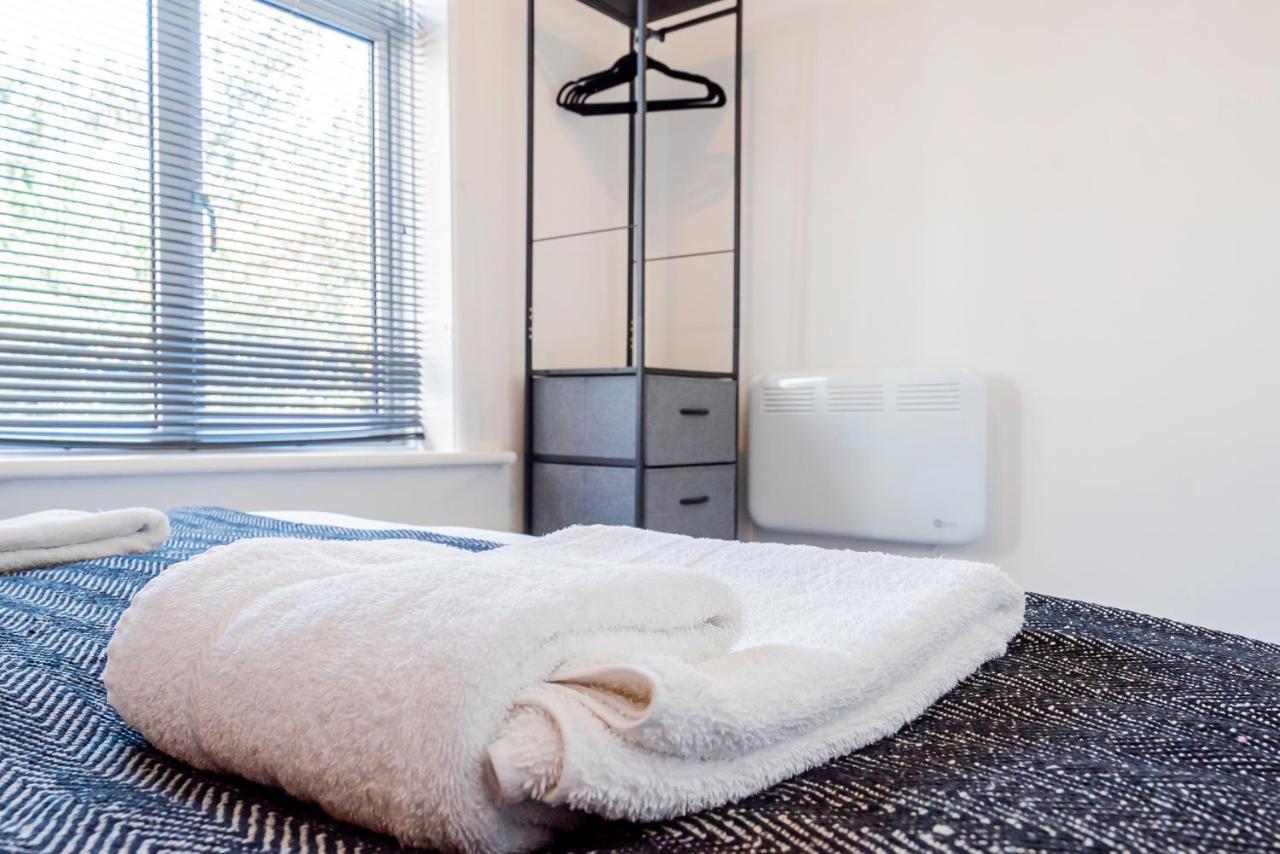 3Br, Sleeps 8 Walk To Mayflower & Parking! Southampton