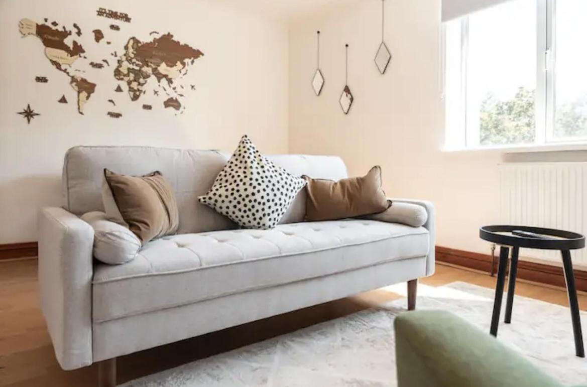 Holiday home Metropolitan - 2 Bed, Private Parking Apartment, Great Commercial From Stay! Southampton