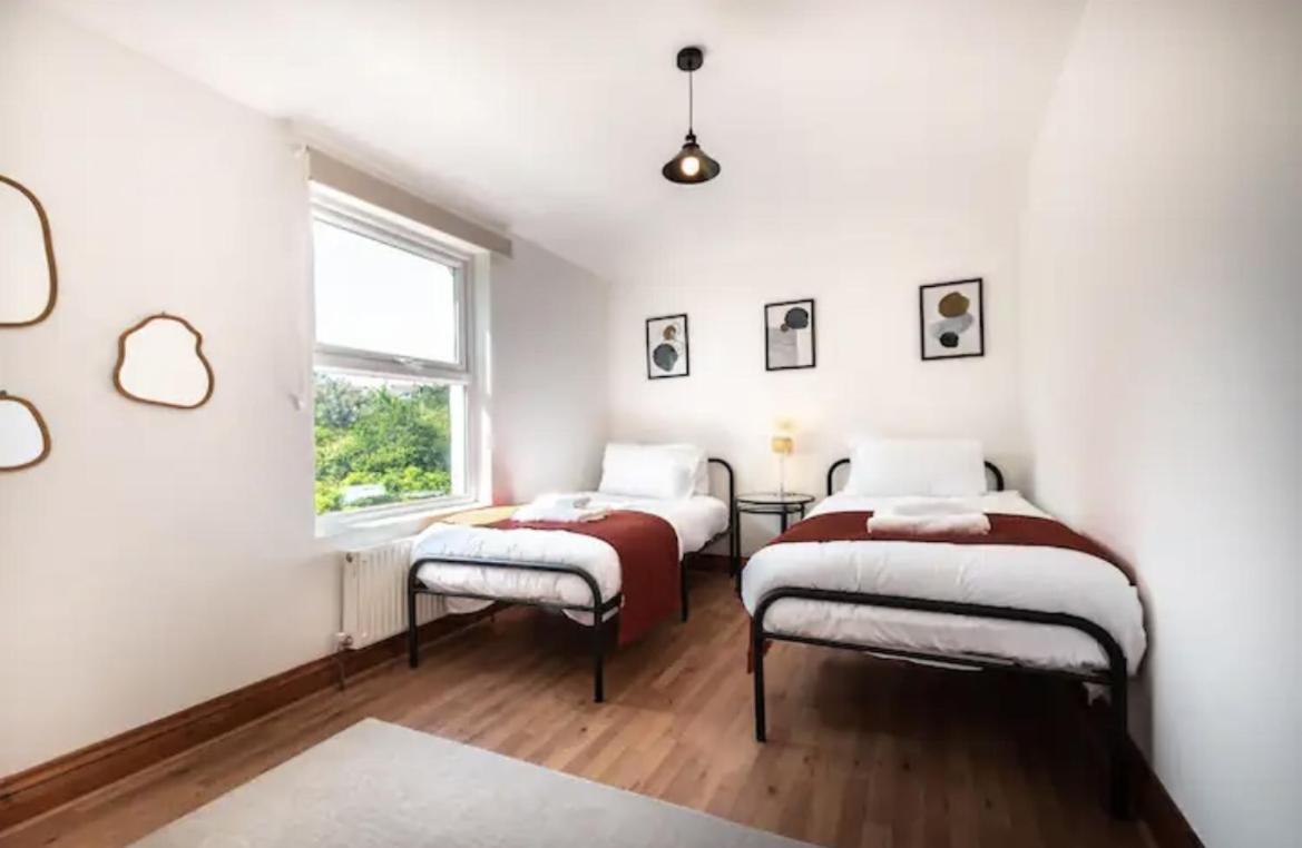 Holiday home Metropolitan - 2 Bed, Private Parking Apartment, Great Commercial From Stay! Southampton