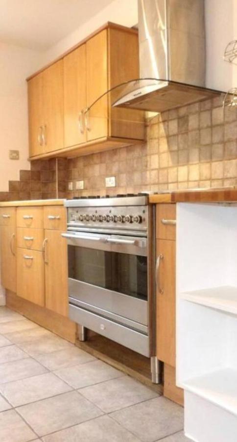 17 Howard Road. Holiday home *