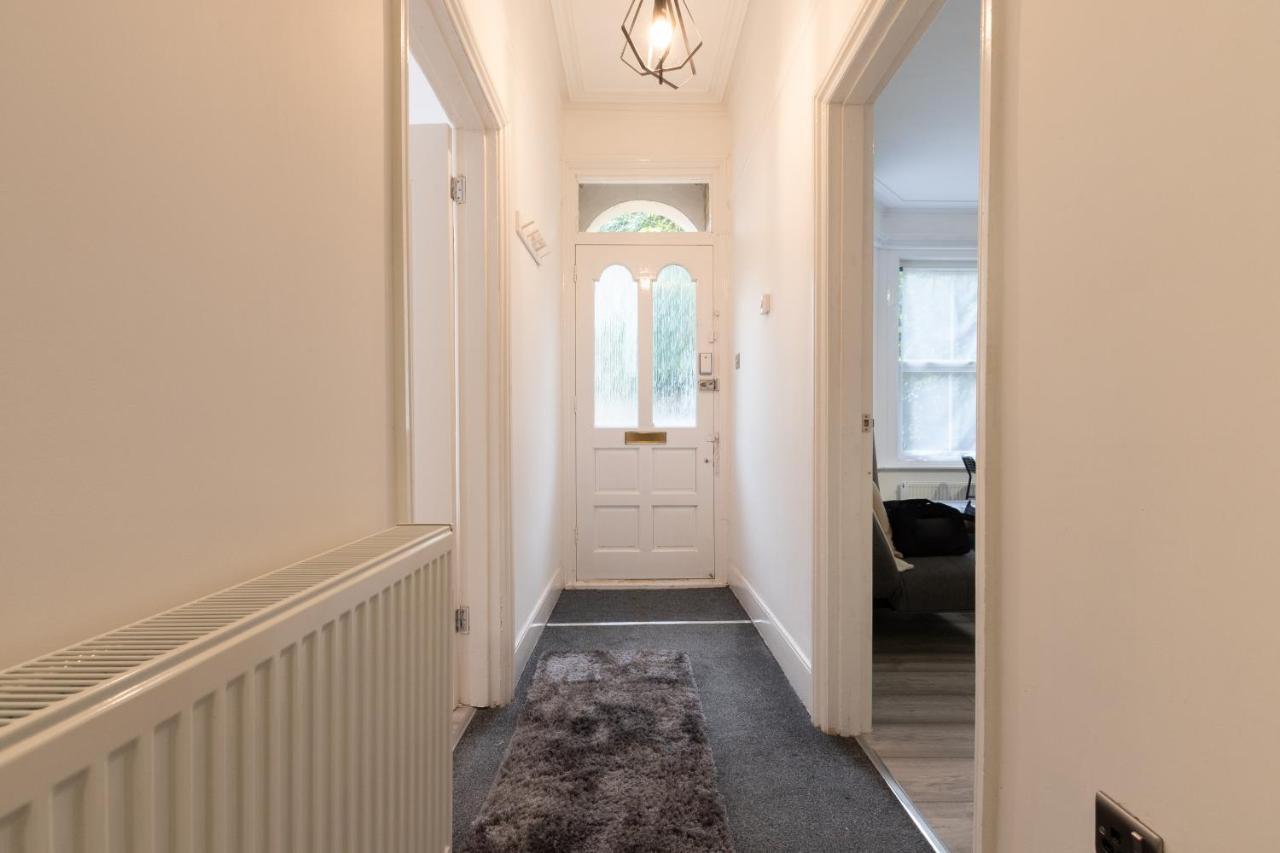 Newly Renovated 2 Bed Ground Floor Flat Apartment