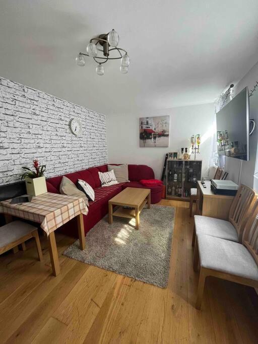 Private Flat In Centre With Parking Southampton