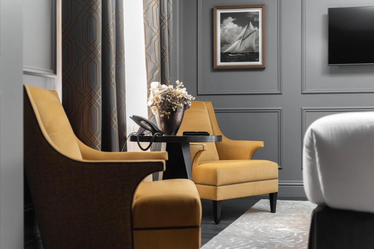 No.4 Carlton 5* Southampton