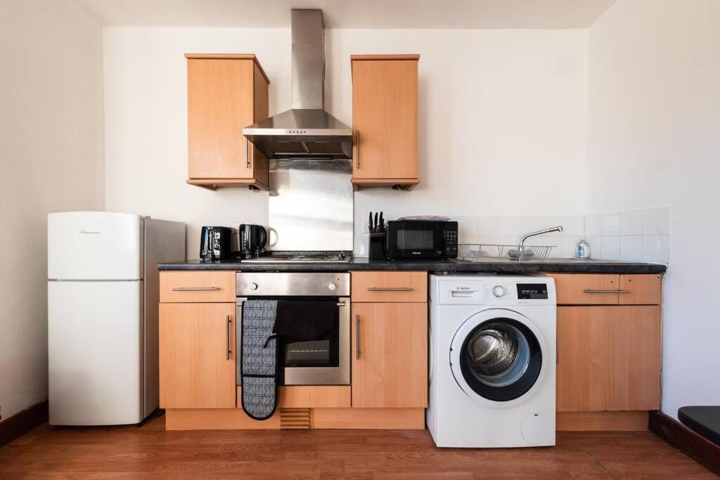 Apartment Highland - 2 Bedroom Flat With Parking Southampton