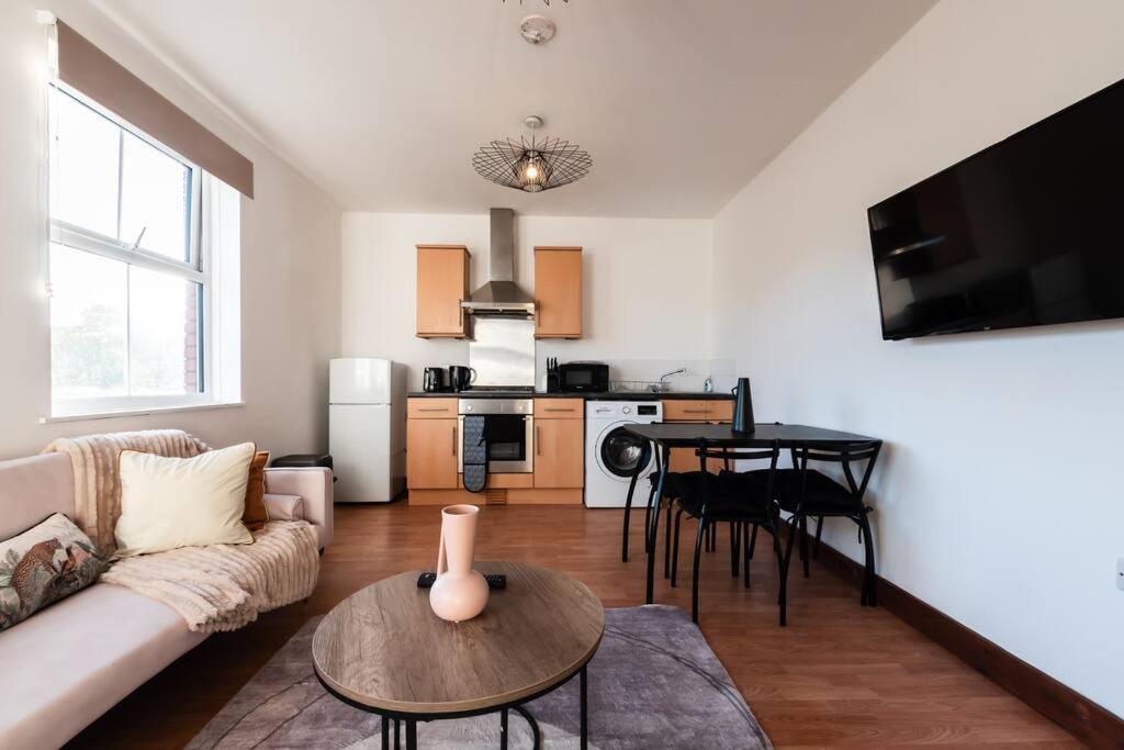 Apartment Highland - 2 Bedroom Flat With Parking