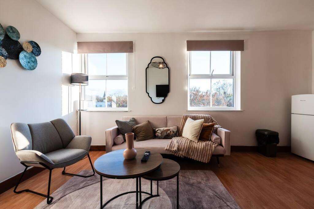Apartment Highland - 2 Bedroom Flat With Parking *