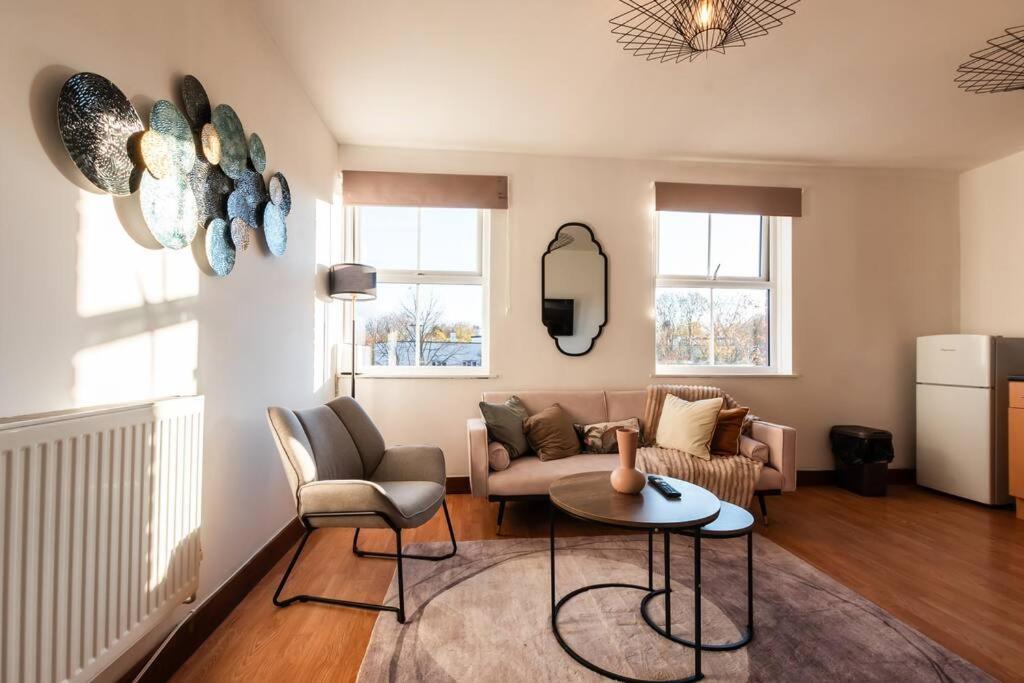 Apartment Highland - 2 Bedroom Flat With Parking *