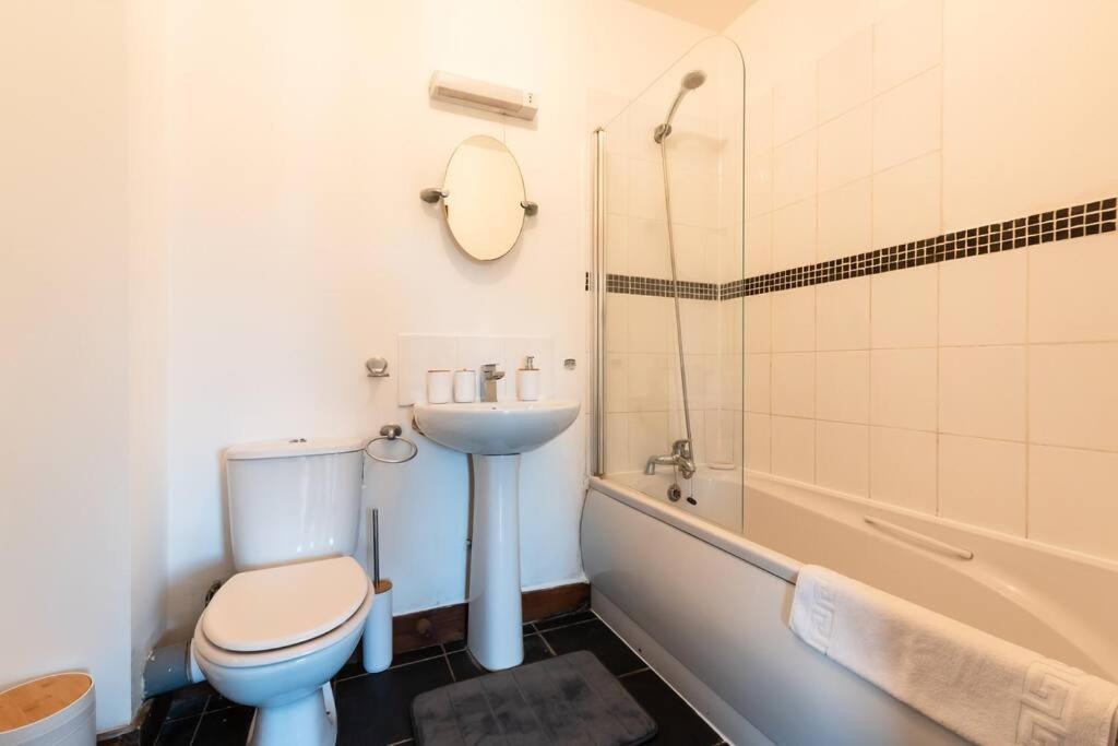 Apartment Highland - 2 Bedroom Flat With Parking *