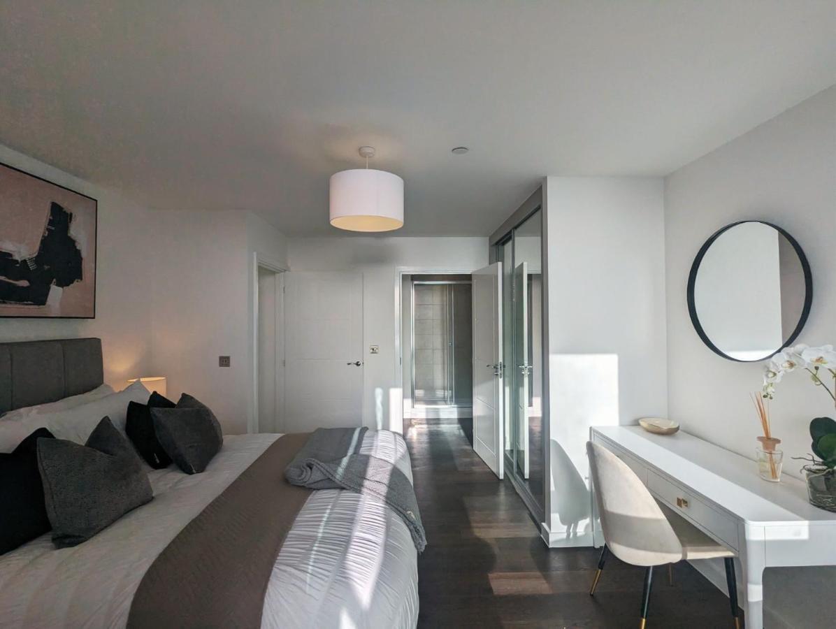 Charles Hope Waterside Apartment