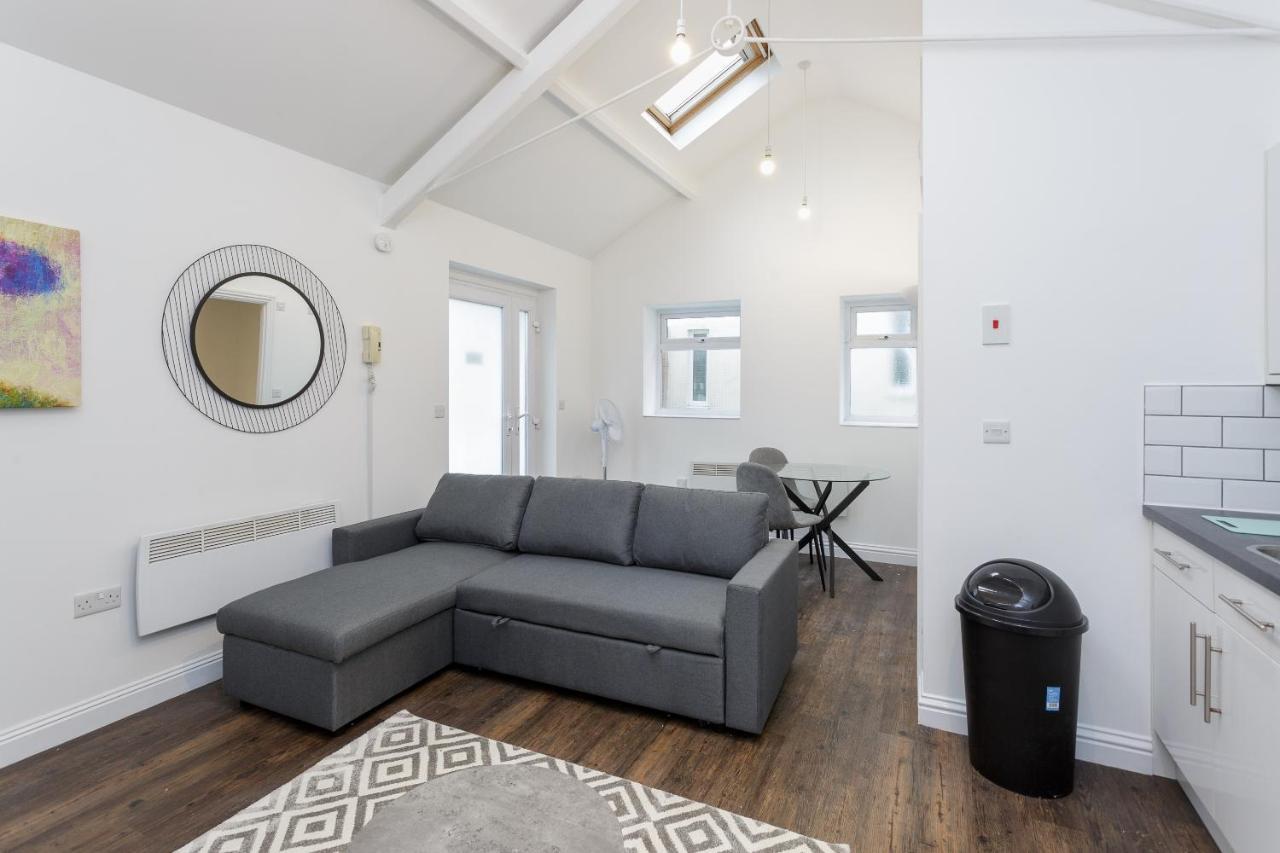 Stylish Self-contained Annex Near Centre Southampton