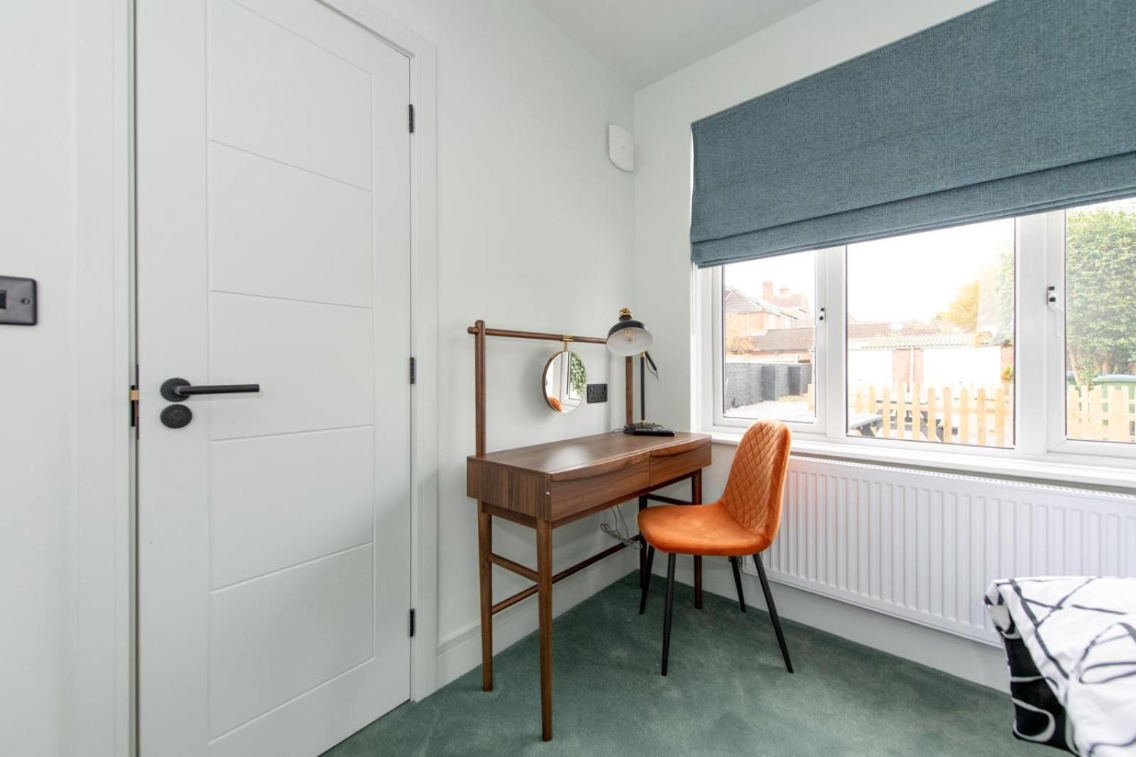 Apartment Gr Floor - Flat 68 Hill Ln *