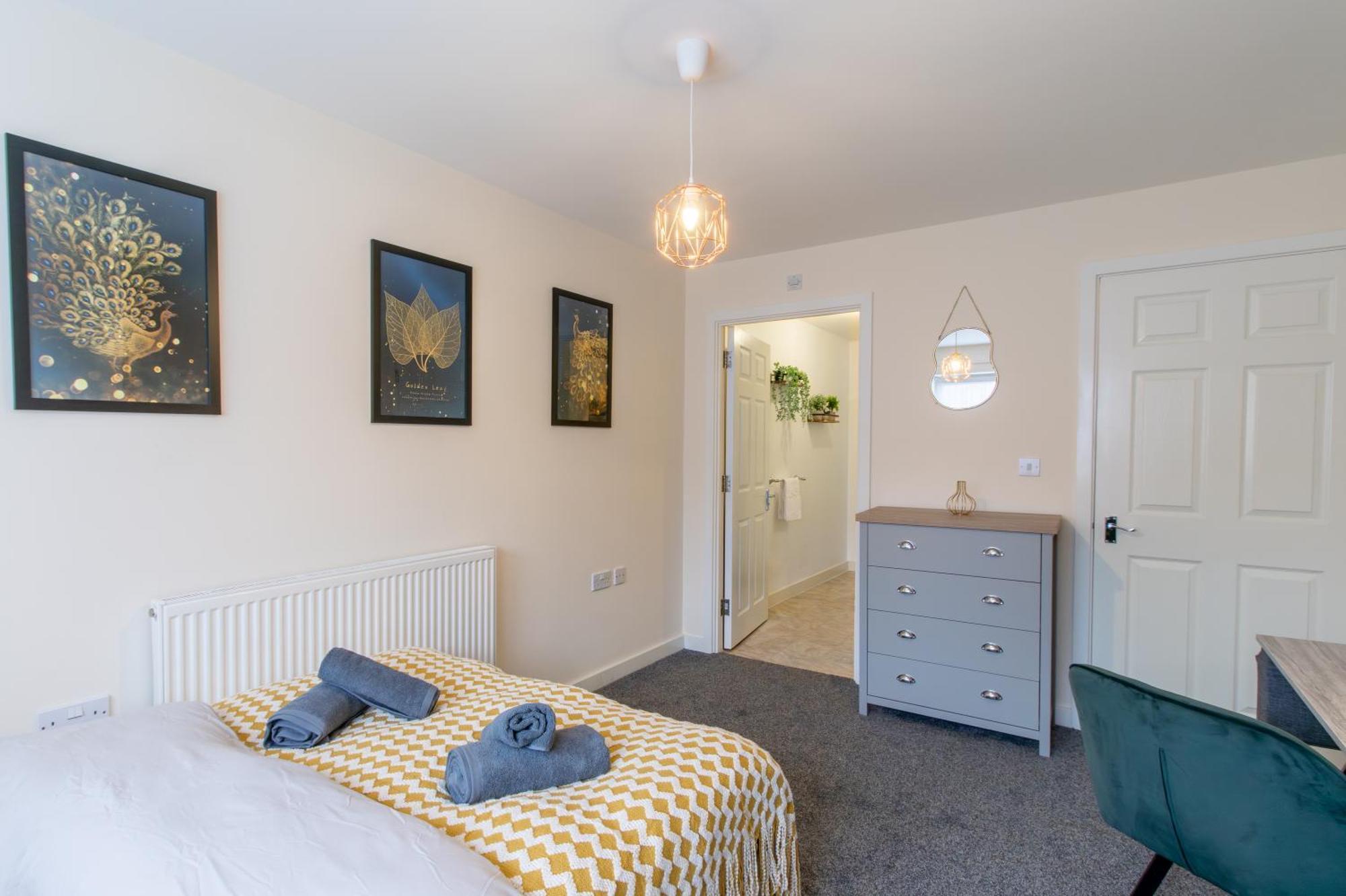 Open Mind Leisure - Luxury Near Hospital & Underground Free Parking For 2 Vehicles Apartment *