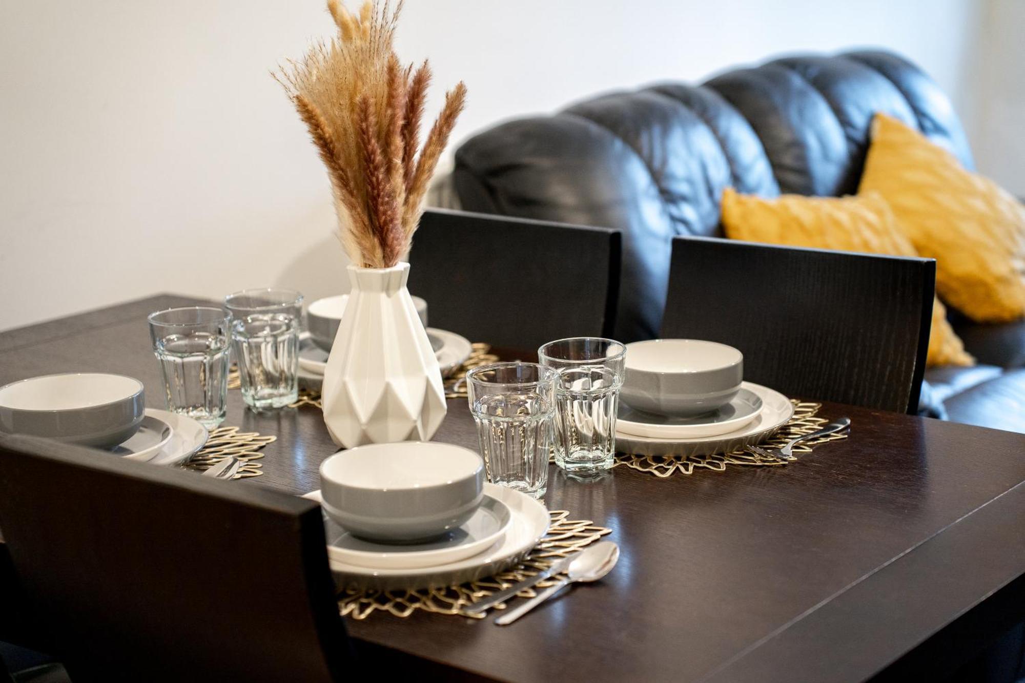 Open Mind Leisure - Luxury Near Hospital & Underground Free Parking For 2 Vehicles Southampton