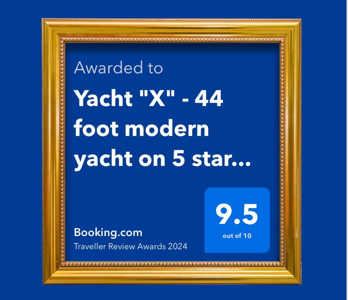 Botel Yacht 