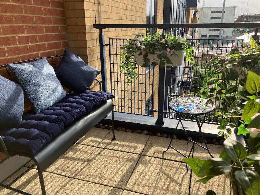 Modern 2bed Flat Near Ocean Village Apartment Southampton