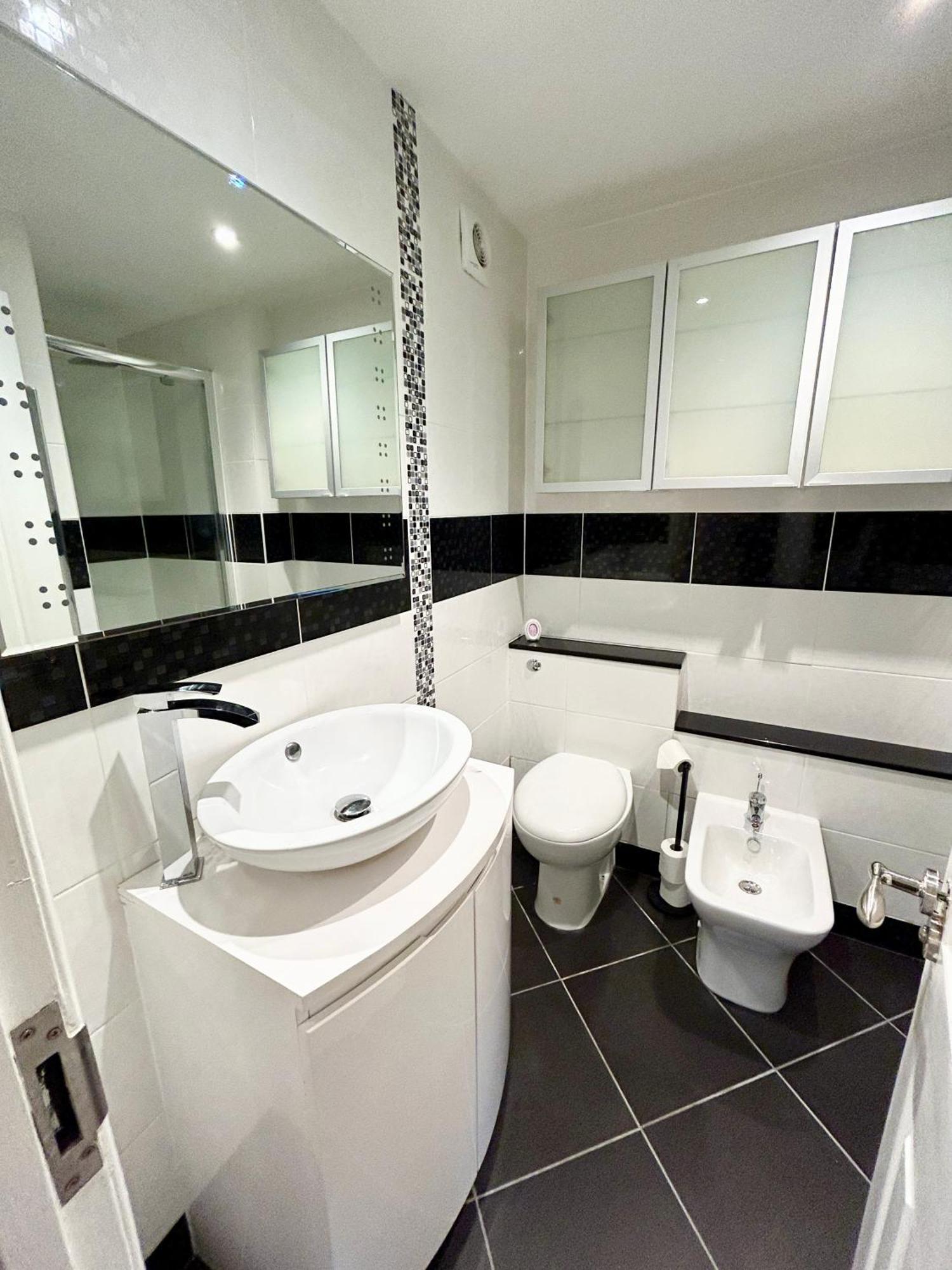 Spacious 3 Bedroom Close To Marina, 2 Parking Spaces, Kingsize Or Single Beds Apartment Southampton
