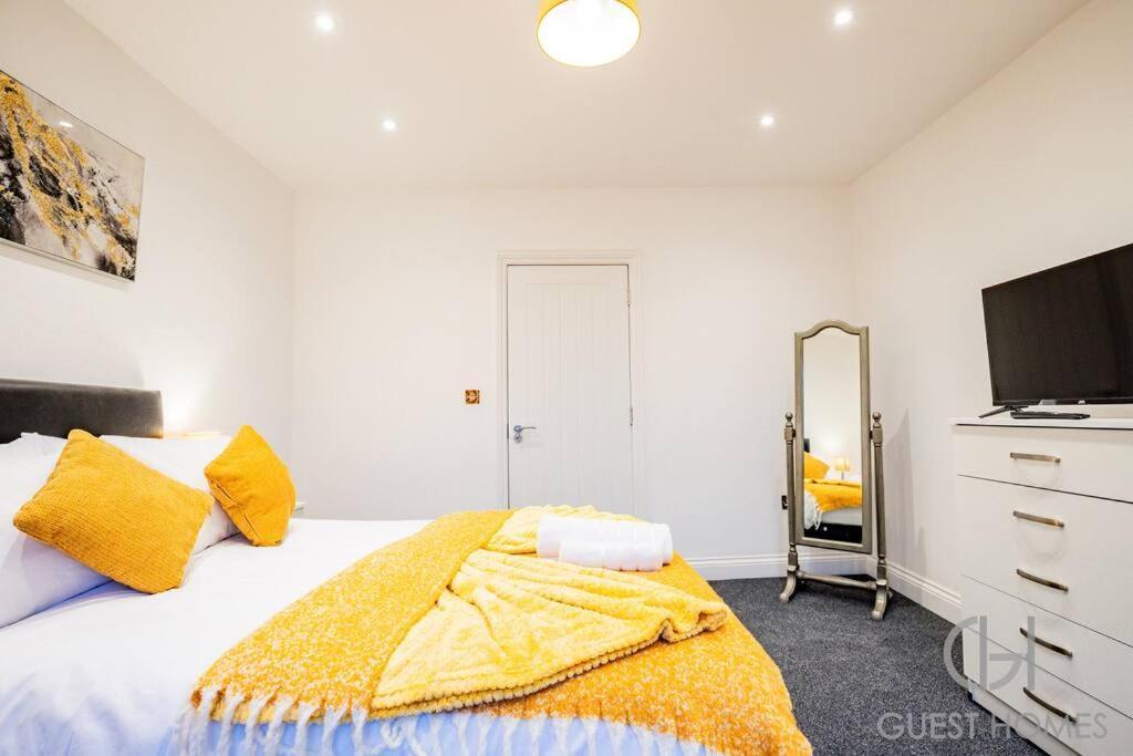 Host & - Broadland House * Southampton