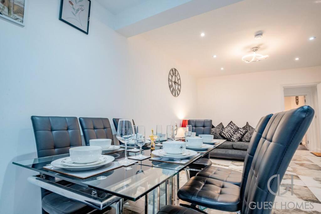 Host & - Broadland House Southampton