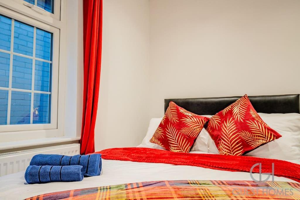Host & - Broadland House Holiday home *