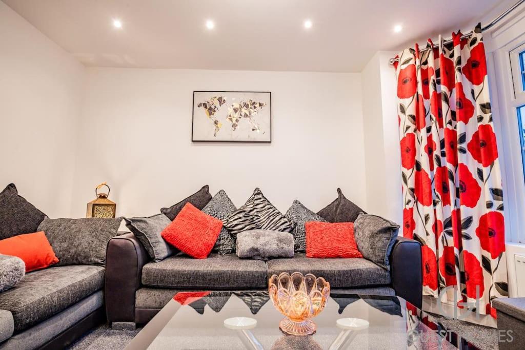 Host & - Broadland House *