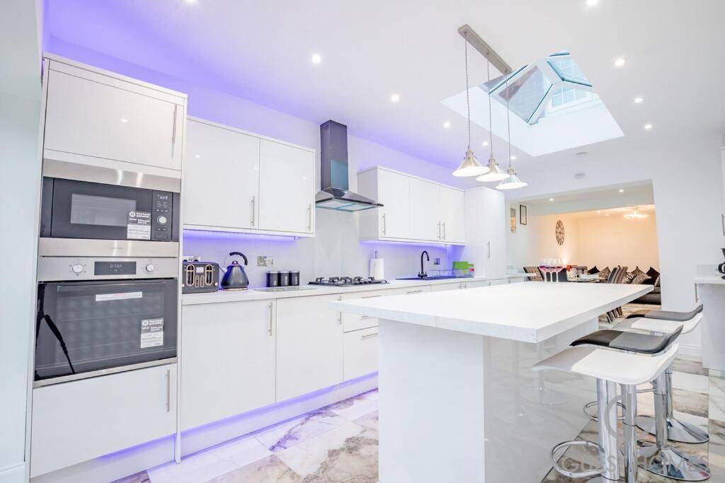 Holiday home Host & - Broadland House