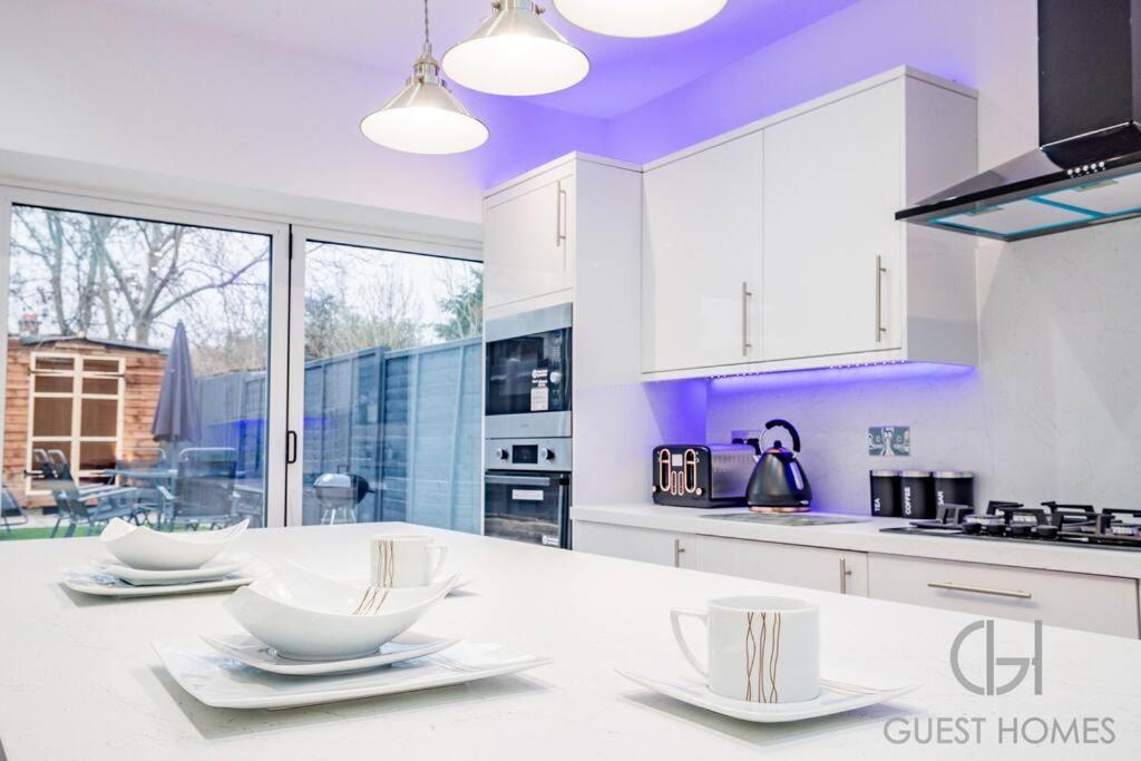Host & - Broadland House Holiday home