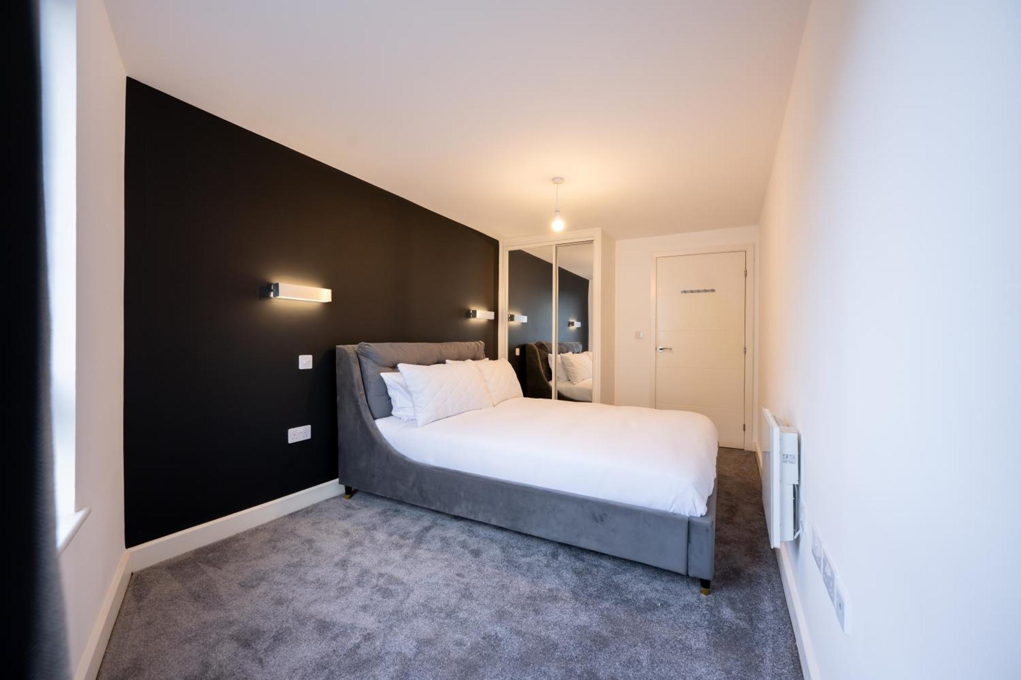 Luxury By Ocean Village Marina Apartment *