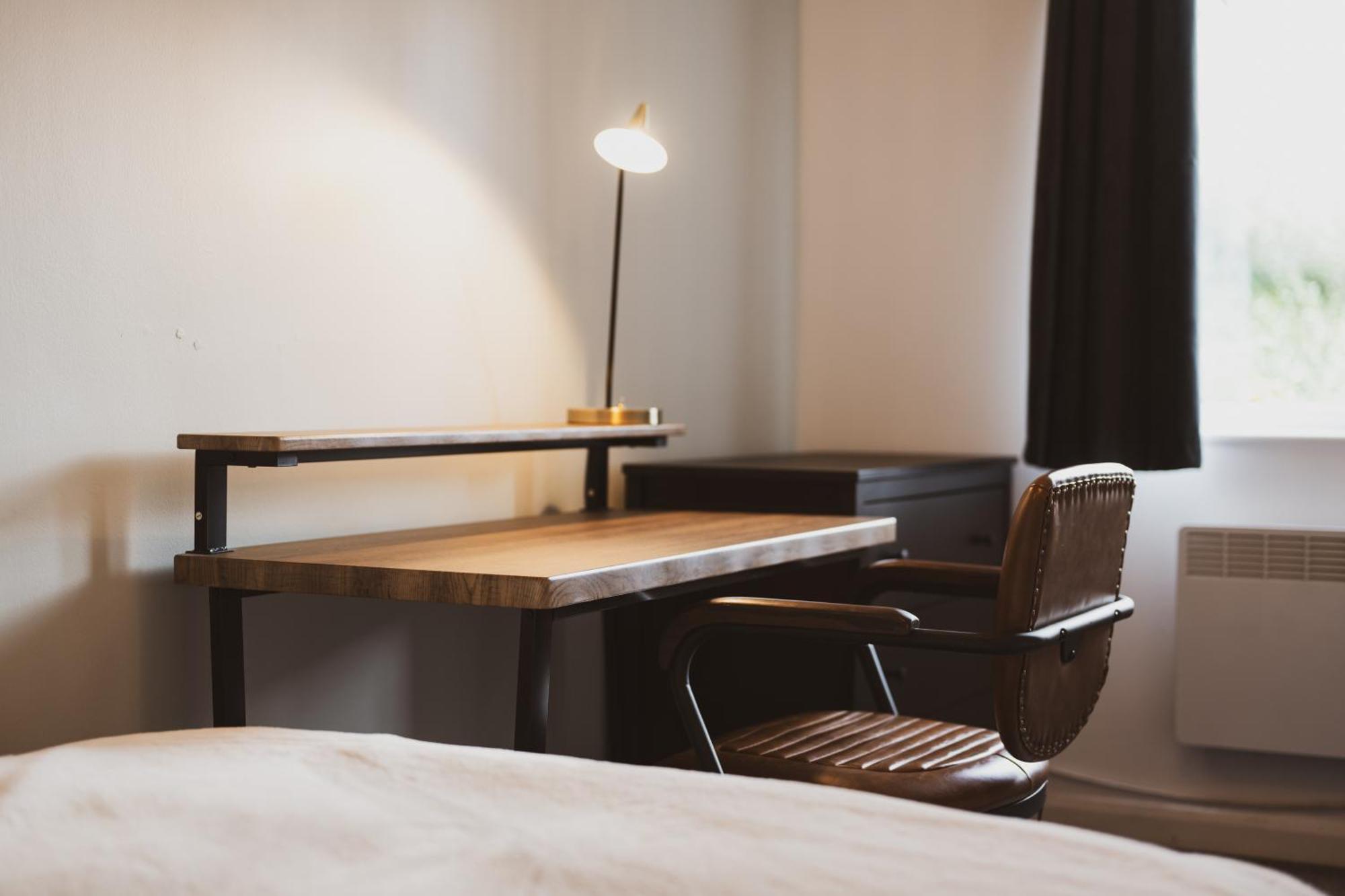 Apartment Newly Refurbished - Stylish Central Apt W/parking Southampton