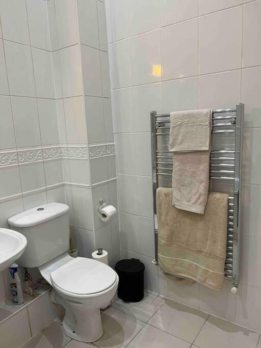 Victorian In Ocean Village Apartment Southampton