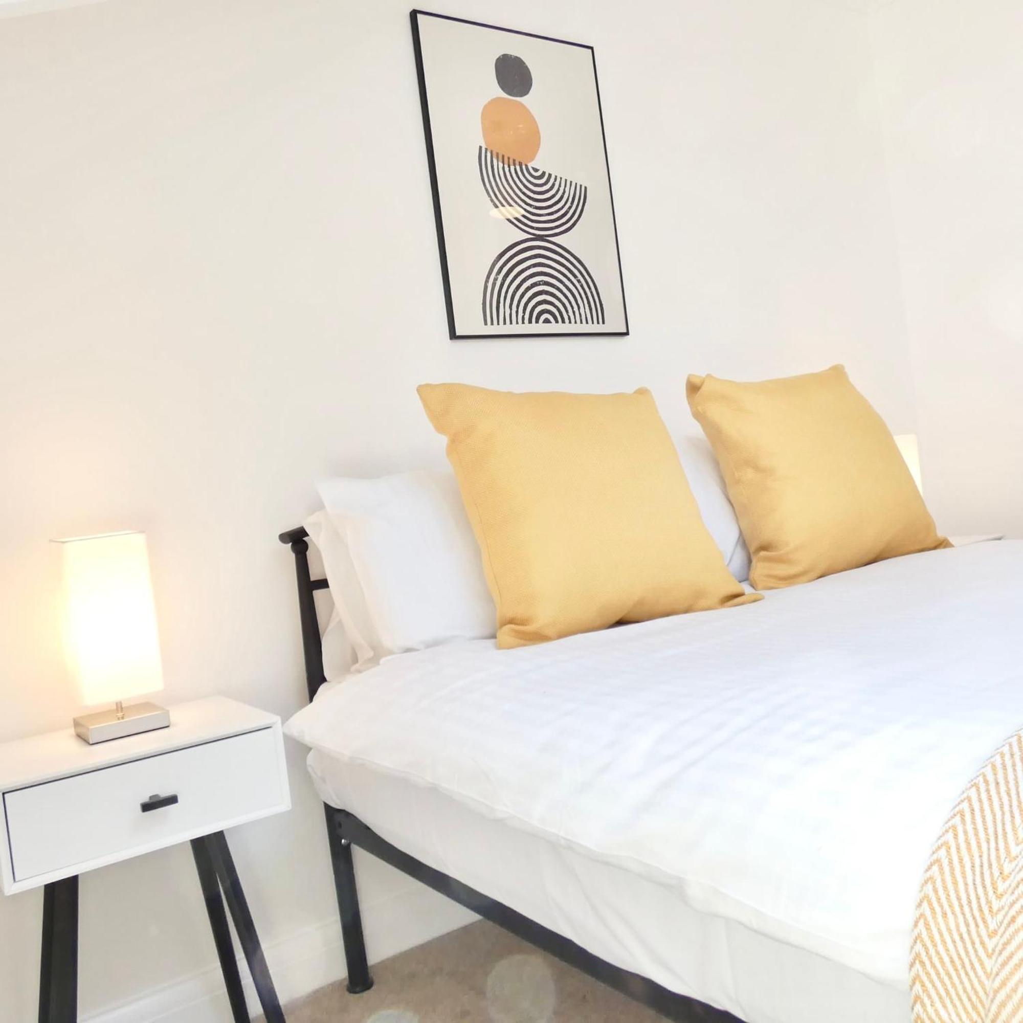 4 Beds 2 Bath Close To Gen-hospital Free Parking *