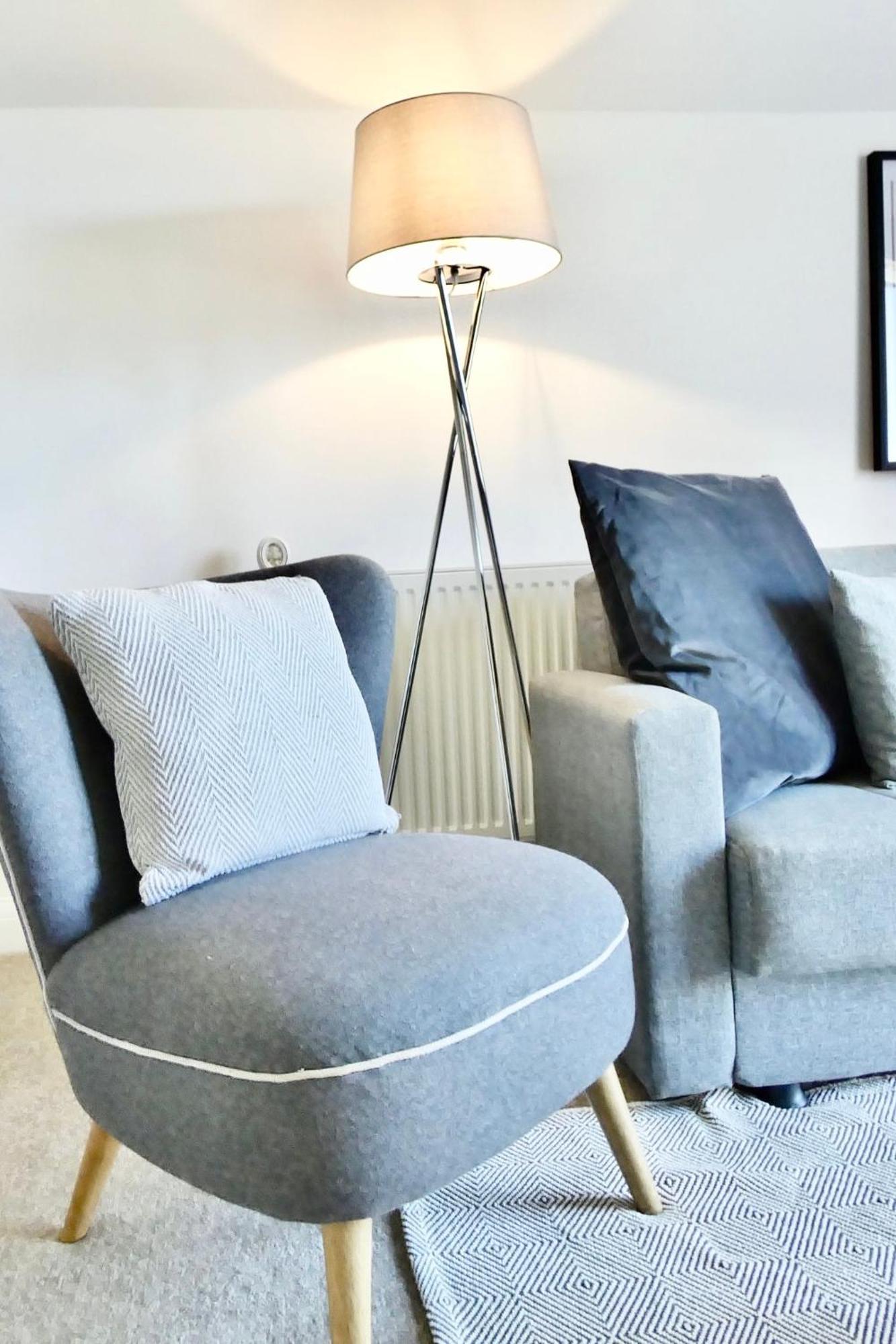 4 Beds 2 Bath Close To Gen-hospital Free Parking Apartment