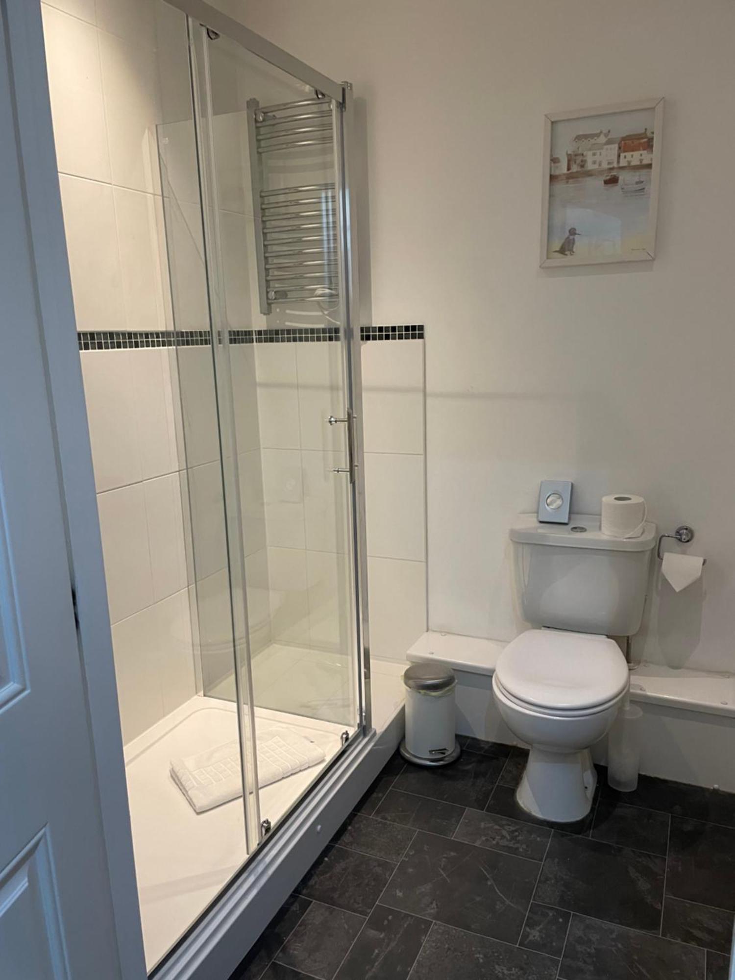 Number 10 Serviced - City Center Apartment *