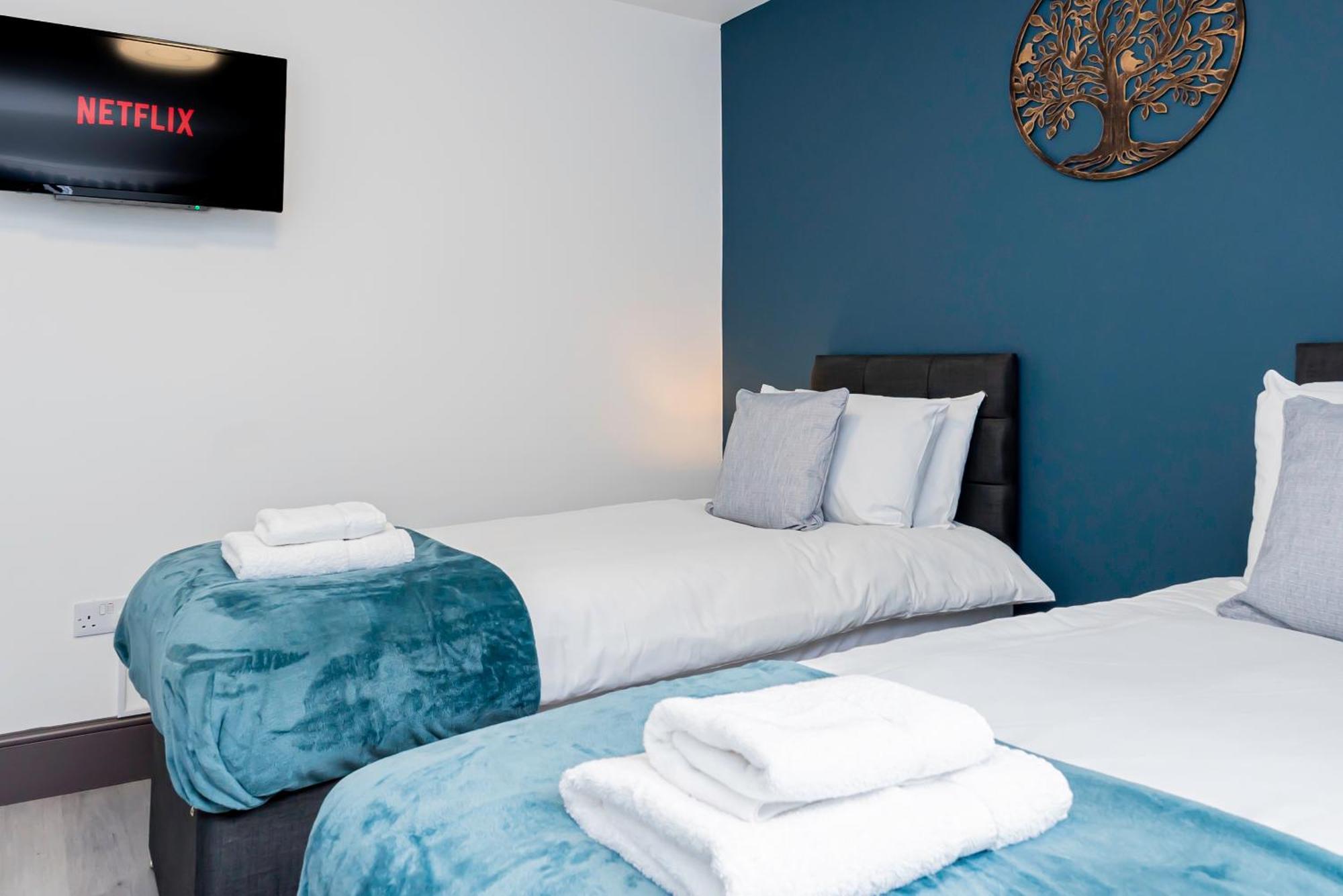 Holiday home Executive 8beds 3bath Contractorswelcome Parking