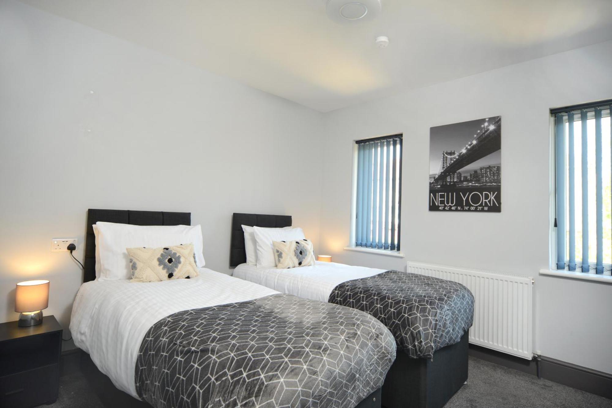 Holiday home Bright 3-Bed Home Ideal Location & Free Parking *