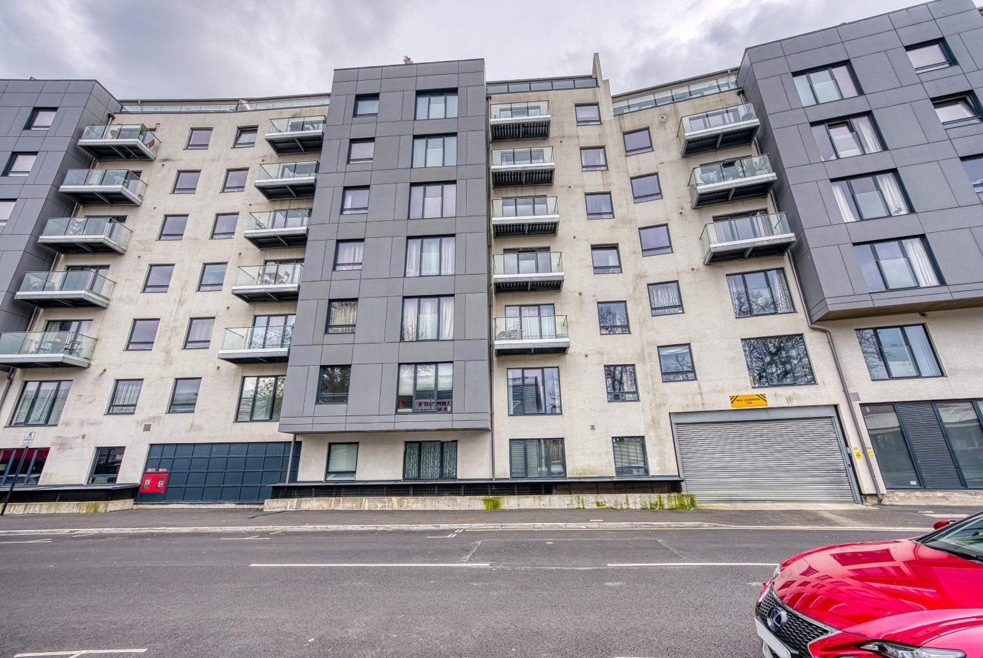 Blue Puffin Stays: Stylish 2-bed In Ocean Village Apartment *