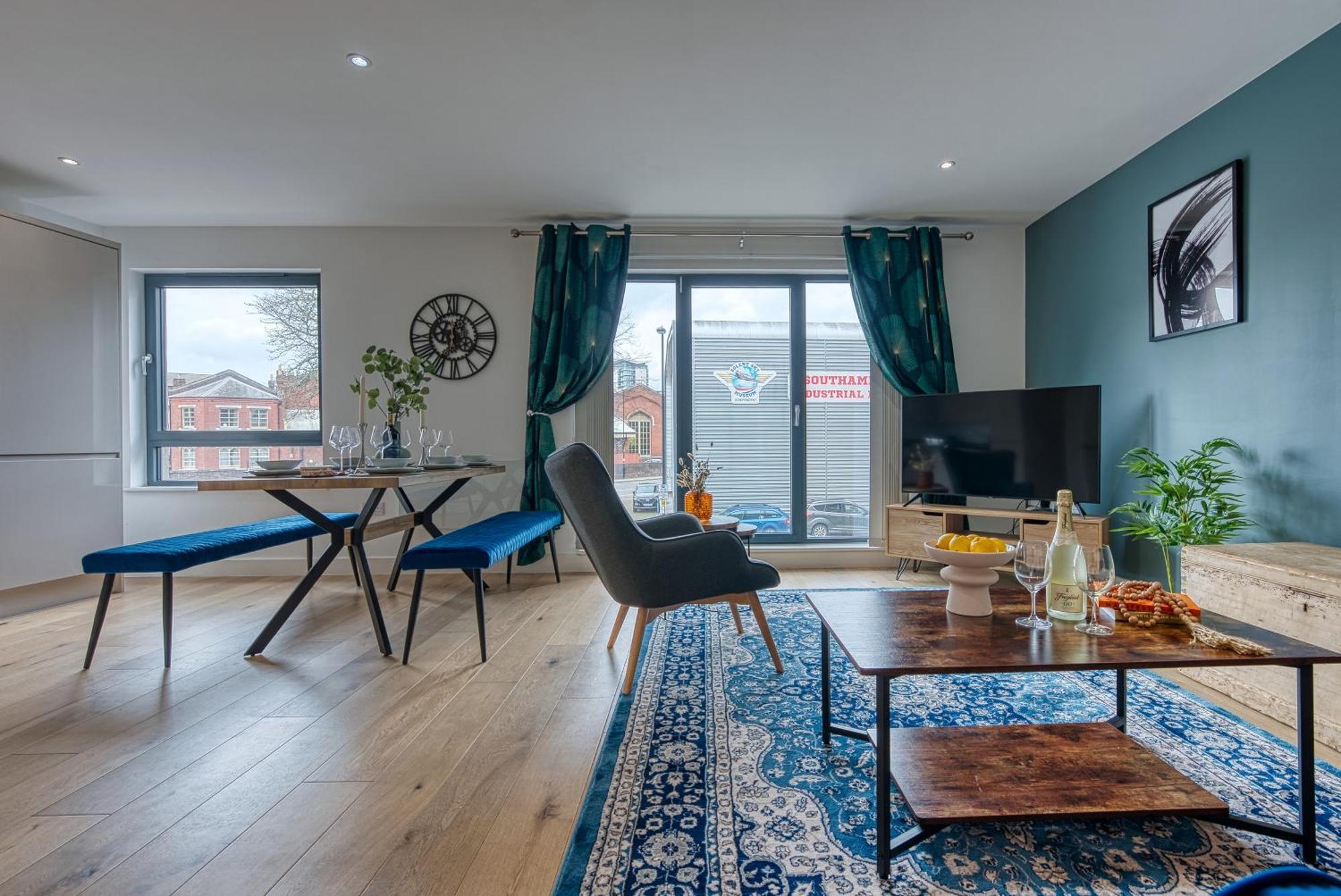 Blue Puffin Stays: Stylish 2-bed In Ocean Village *