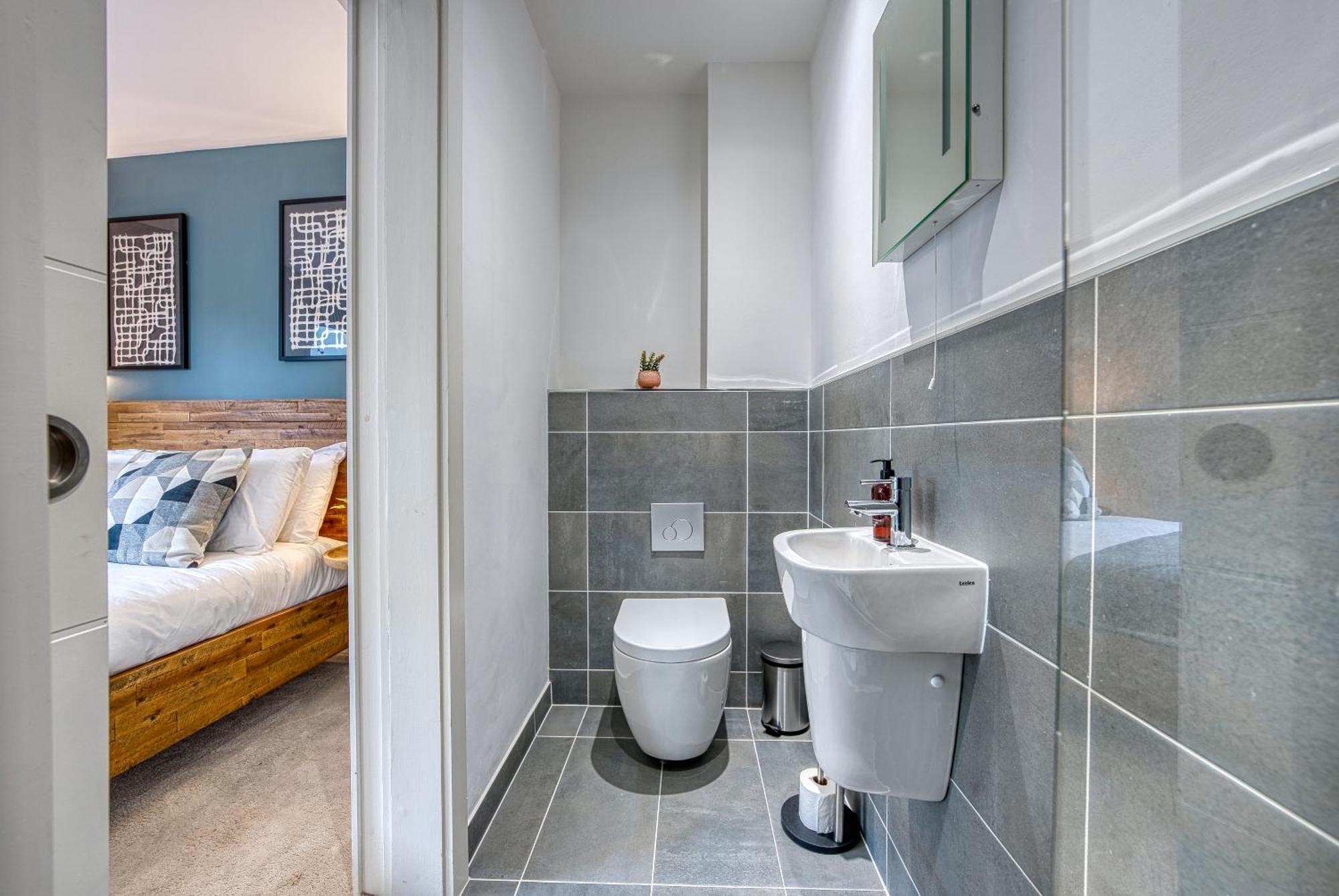 Blue Puffin Stays: Stylish 2-bed In Ocean Village Southampton