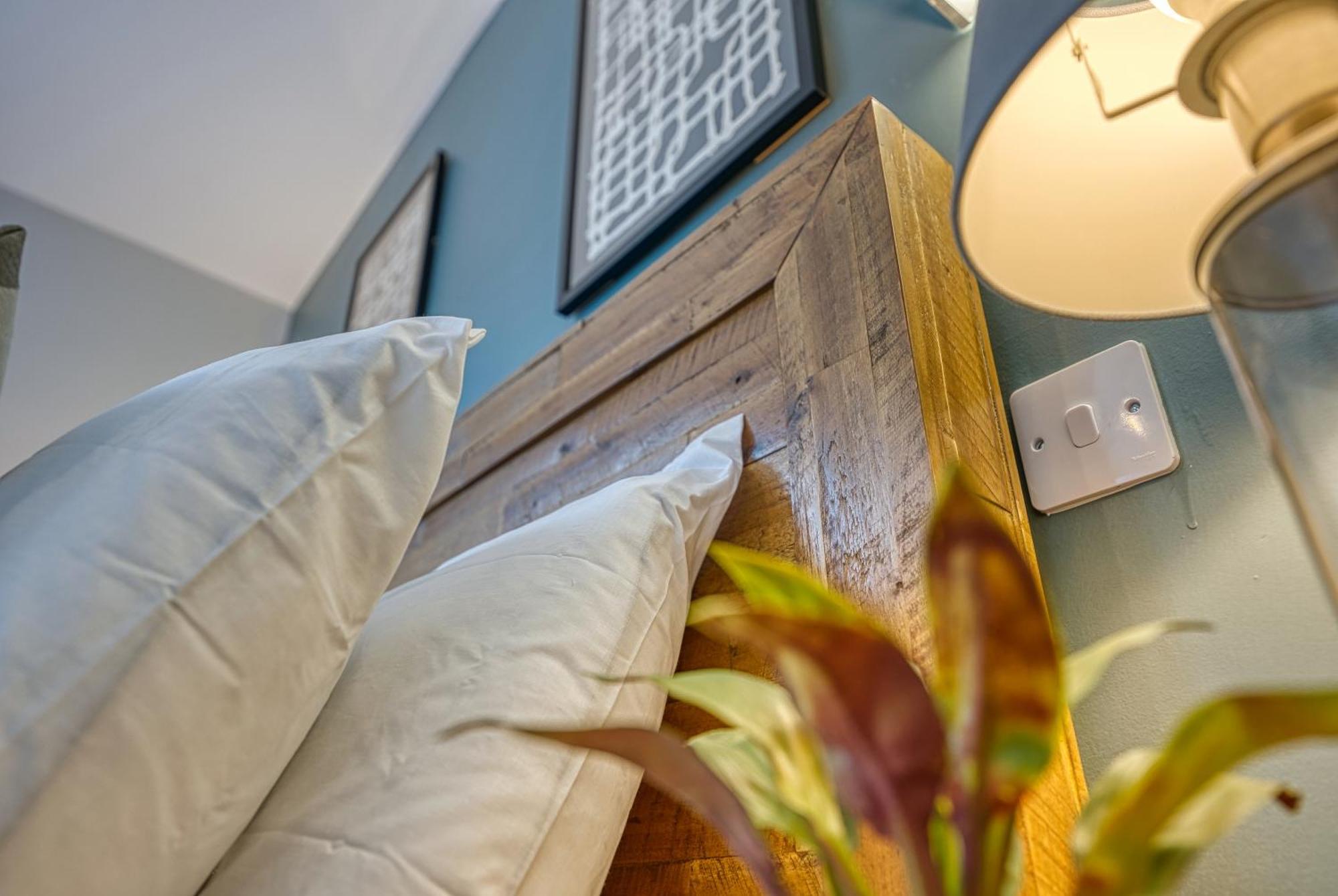 Blue Puffin Stays: Stylish 2-bed In Ocean Village Southampton