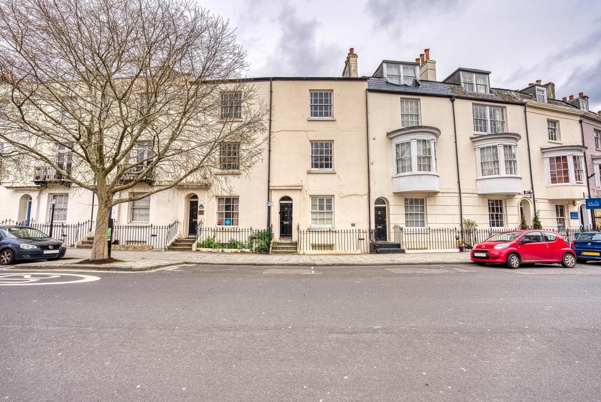 2-br Stunning Apt, Sleeps 6, Near Ocean Village - Work Contractors And Easter Special Offer!! - By Blue Puffin Apartment Southampton