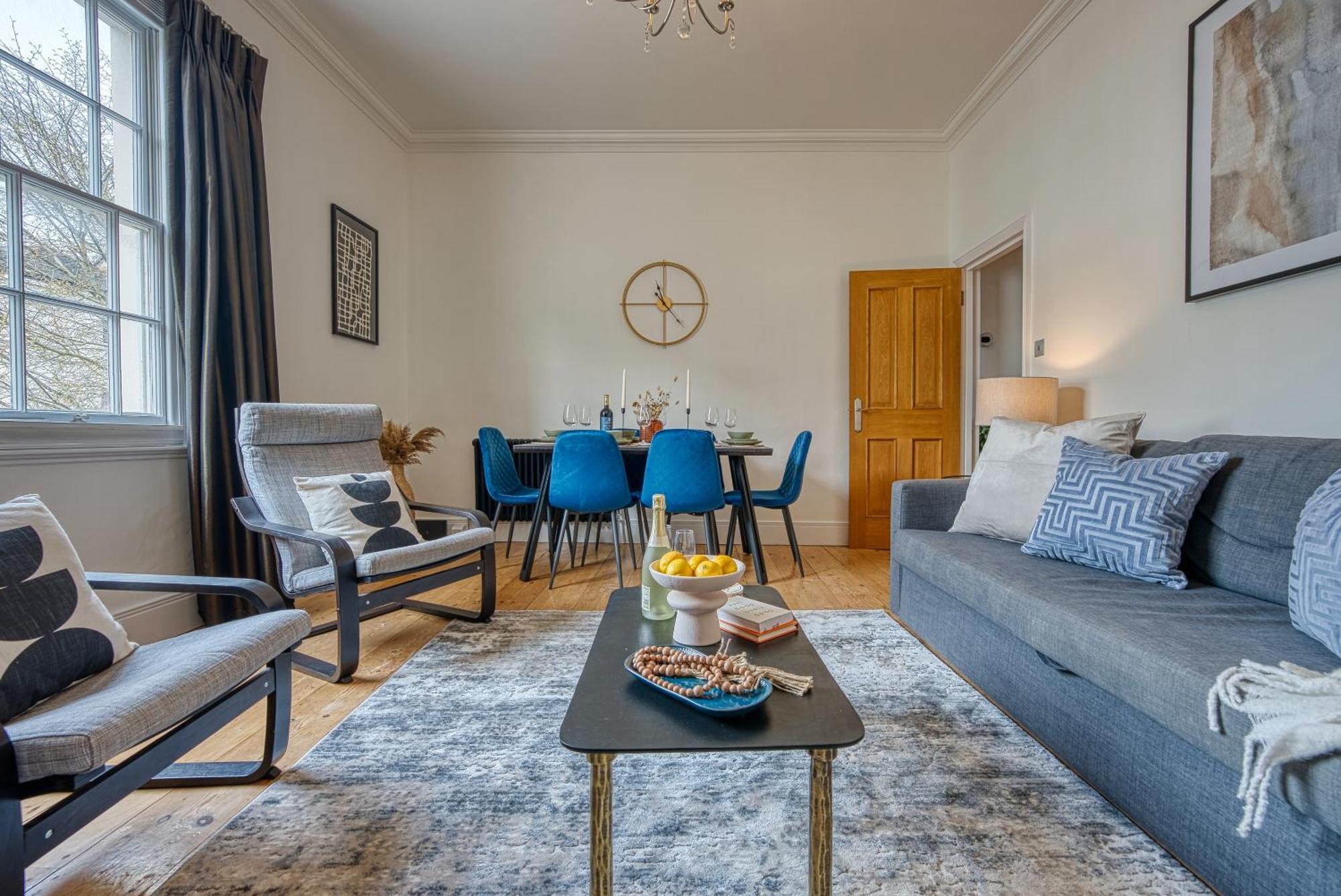 Apartment 2-br Stunning Apt, Sleeps 6, Near Ocean Village - Work Contractors And Easter Special Offer!! - By Blue Puffin Southampton