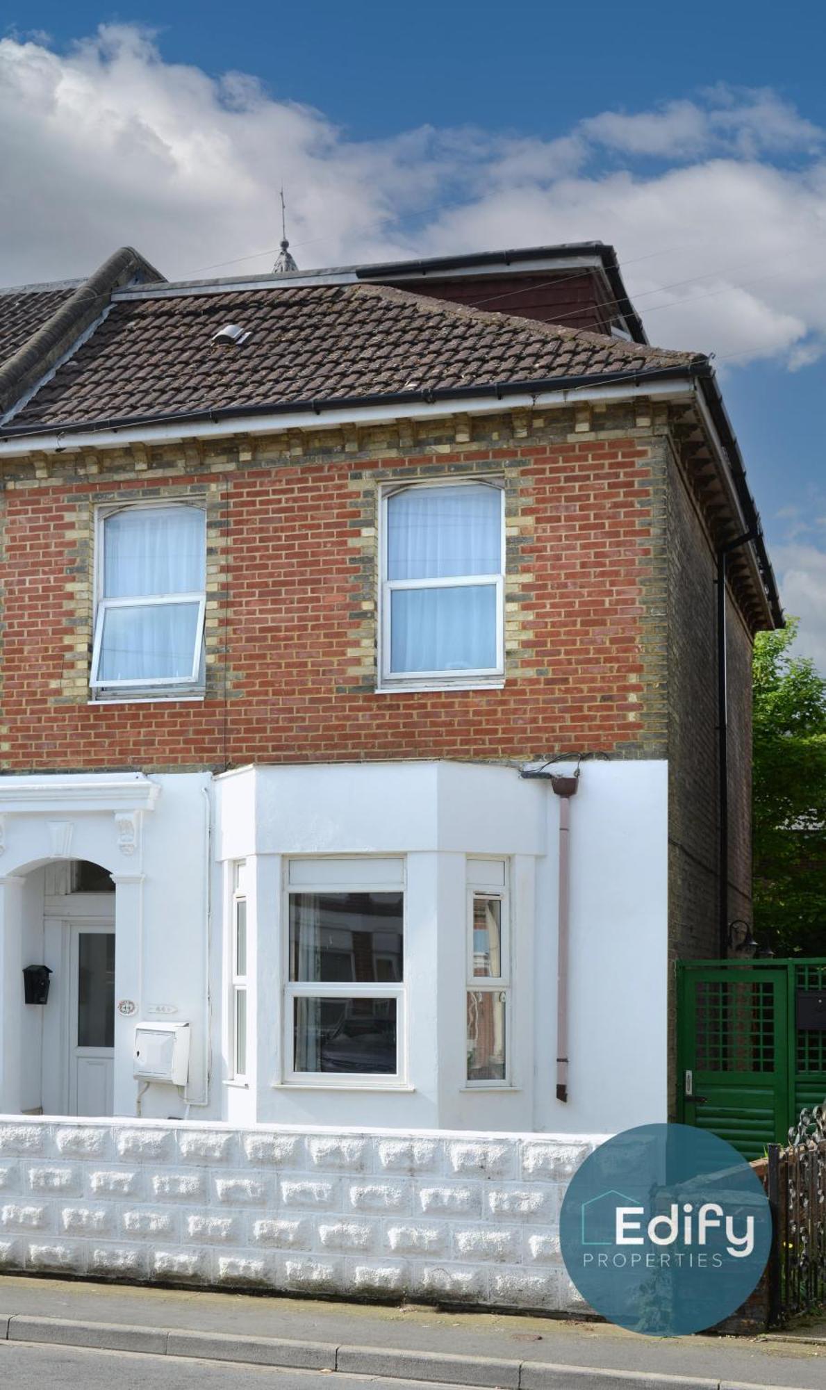 Spacious Flat In Centre With Garden * Southampton