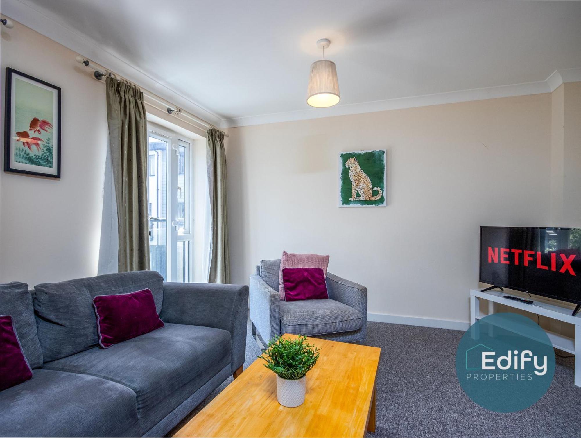 Holiday home Centre Townhouse, Sleeps 8, Free Parking Southampton