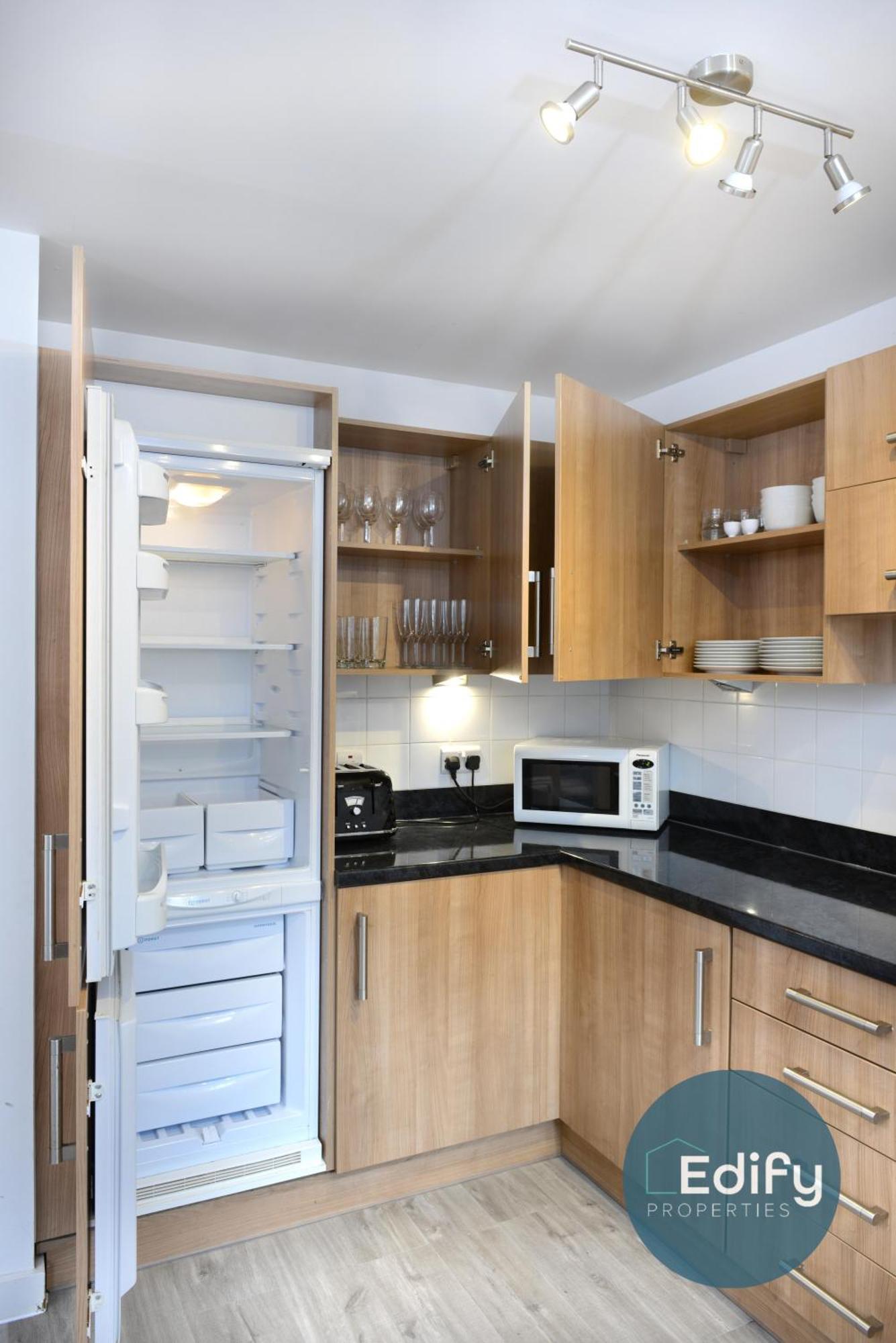 Centre Townhouse, Sleeps 8, Free Parking Holiday home Southampton