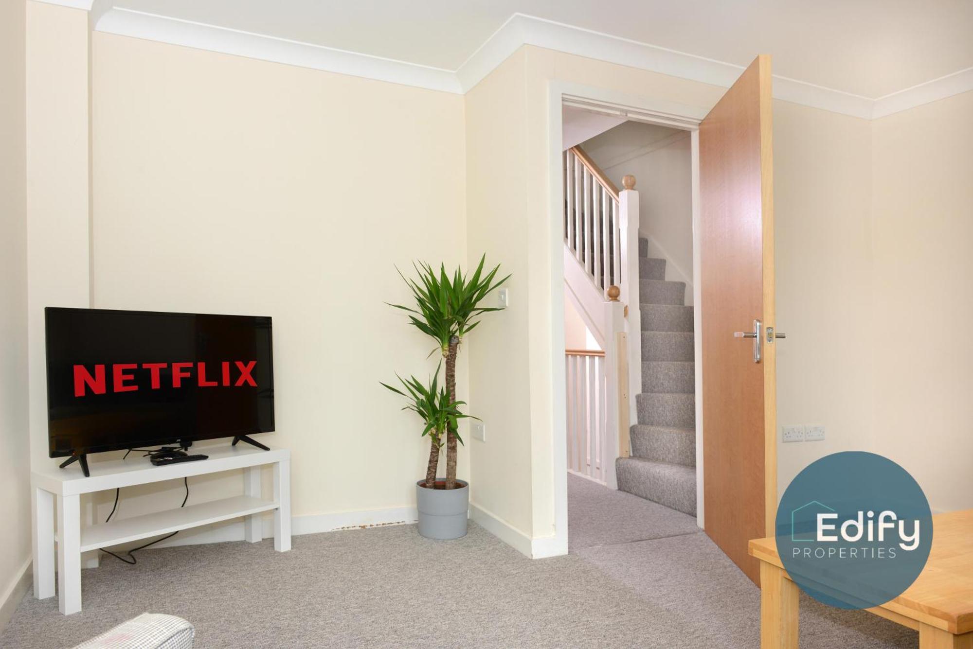 Holiday home Centre Townhouse, Sleeps 8, Free Parking Southampton
