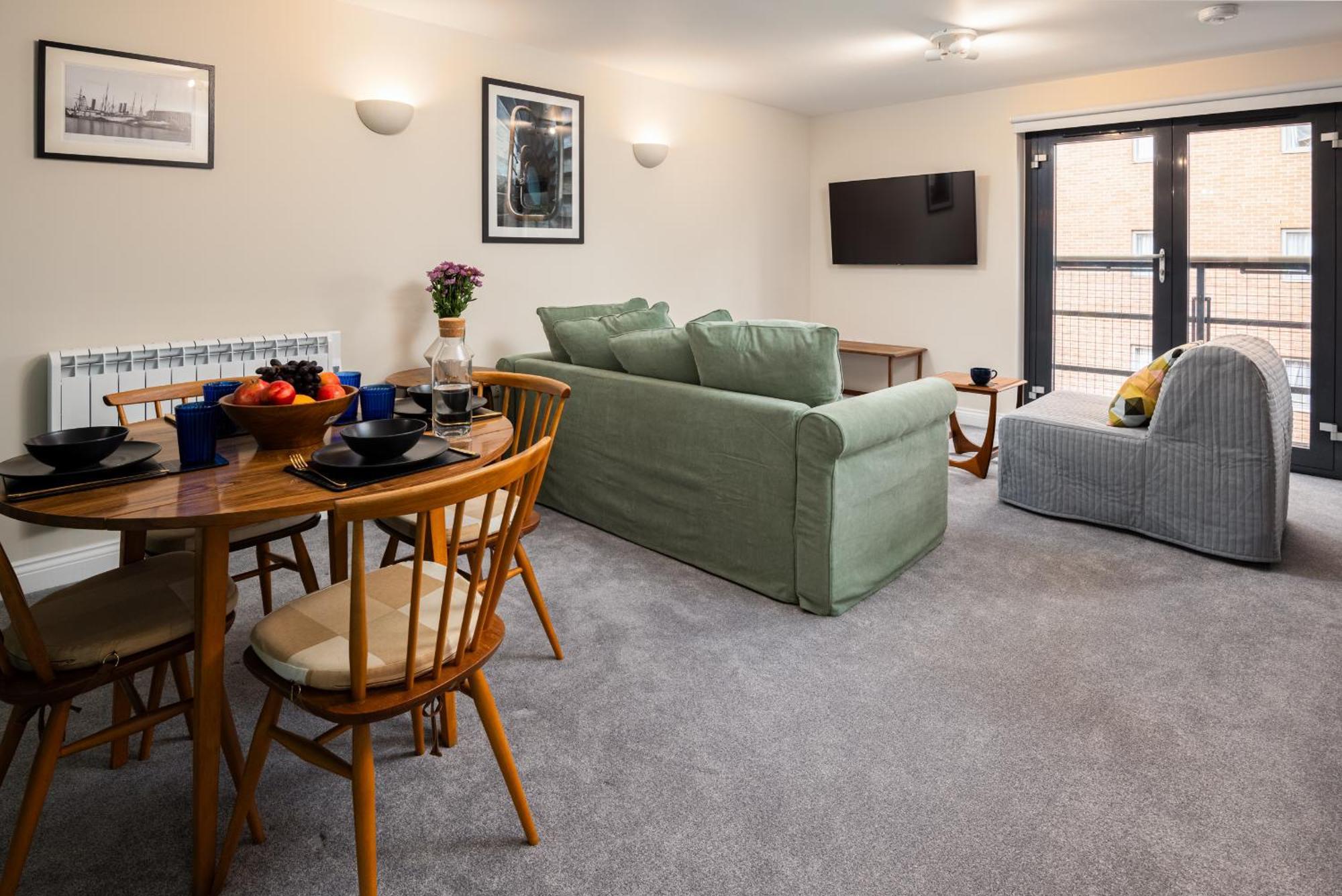 Stylish 2-bed Centre With Free Parking - At Hem Southampton