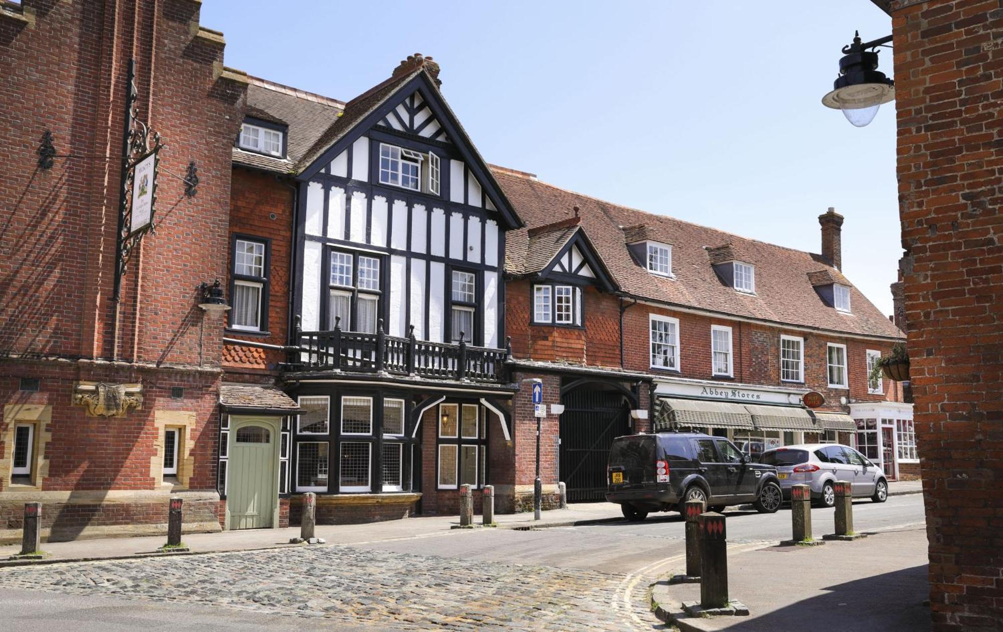 Gins Barn Southampton