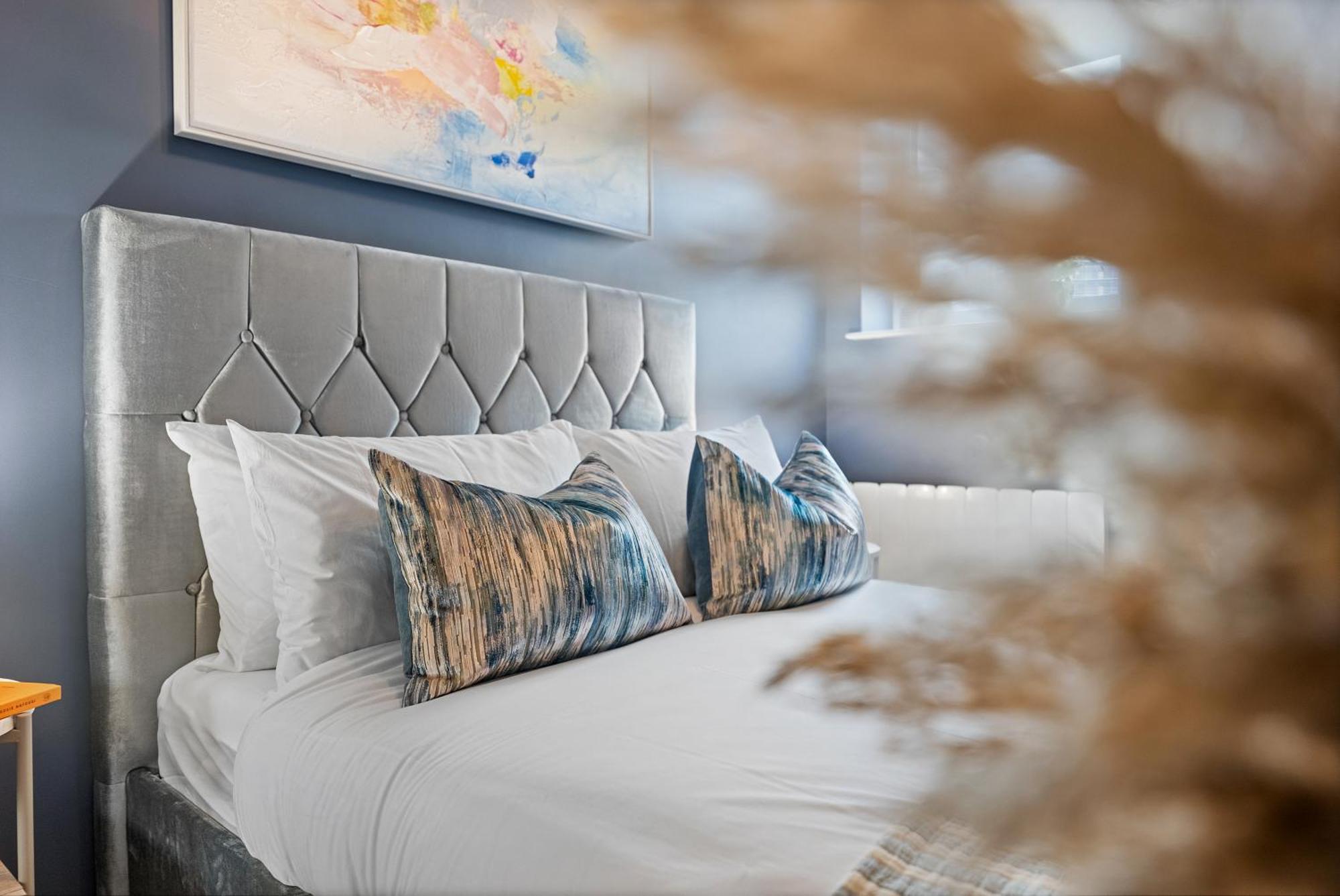 Luxury 1-bedroom Stylish & Cosy Apartment, Southampton! Stylish Abode Sleeps 4, Great Location! Summer Special Offer! - By Blue Puffin Apartamento Southampton