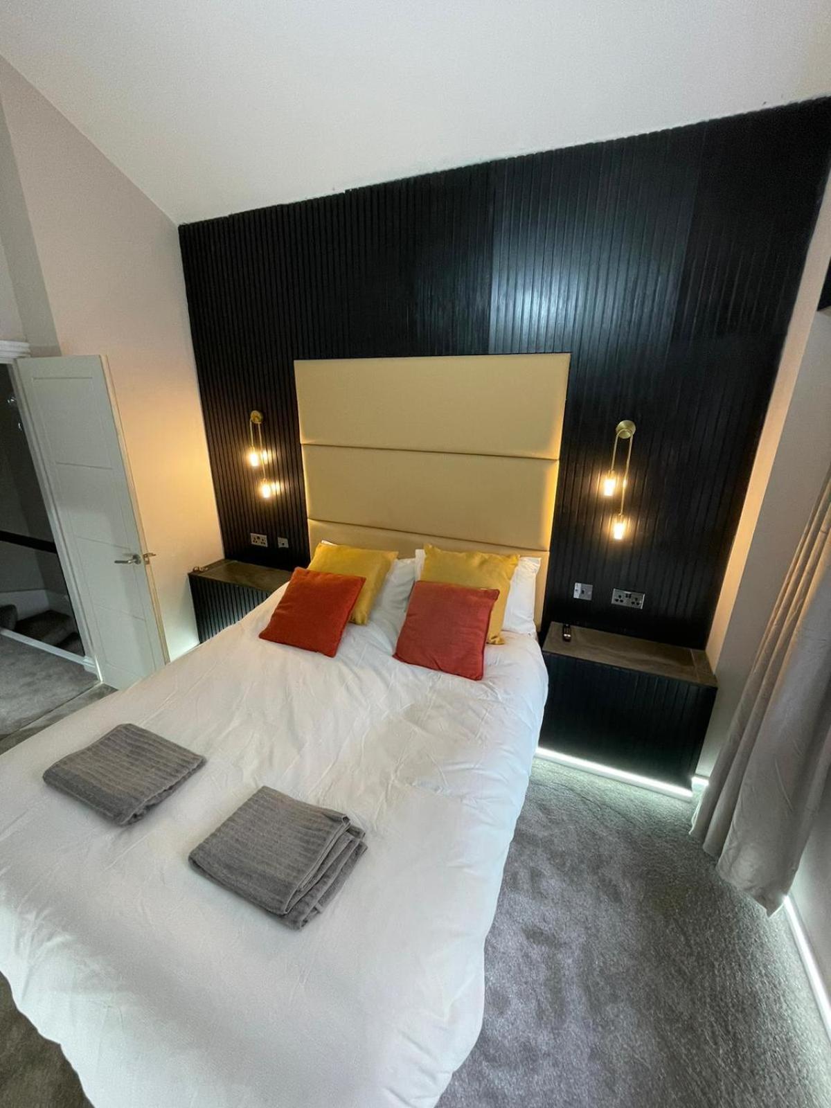 Luxury Modern 1 Bedroom House Holiday home *