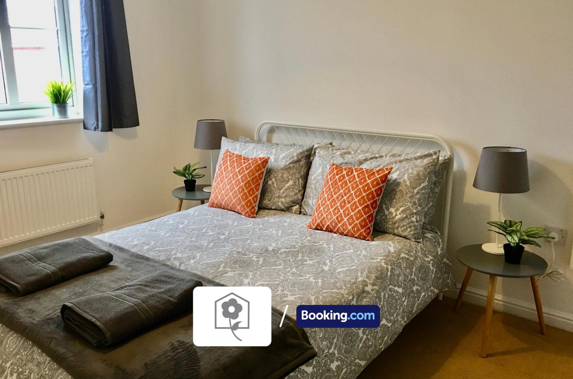 Eastleigh House: Your Solutions Near Airport *